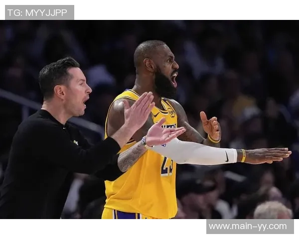 詹姆斯谈罚球一致性问题称每晚情况各异球队面临21-34落后困境